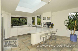 ������������ � ����� �������� (�����) - Beach Heaven [�������� ''WEX PROPERTY'']