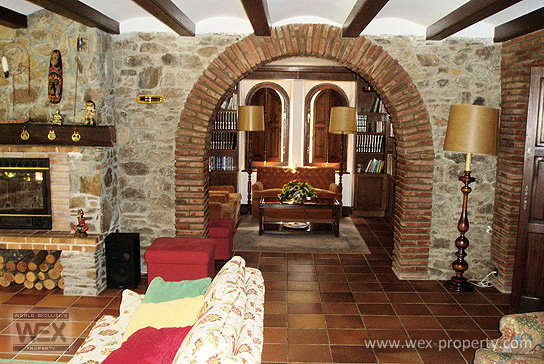 ������������ � ������� (�����): ������������ � ���������, ������������ �� ����� ����� - Masia Genov&eacute;s [�������� ''WEX PROPERTY'']