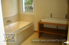 ������������ � ������� (�����): ������������ � ���������, ������������ �� ����� ����� - REF. 3174 [�������� ''WEX PROPERTY'']